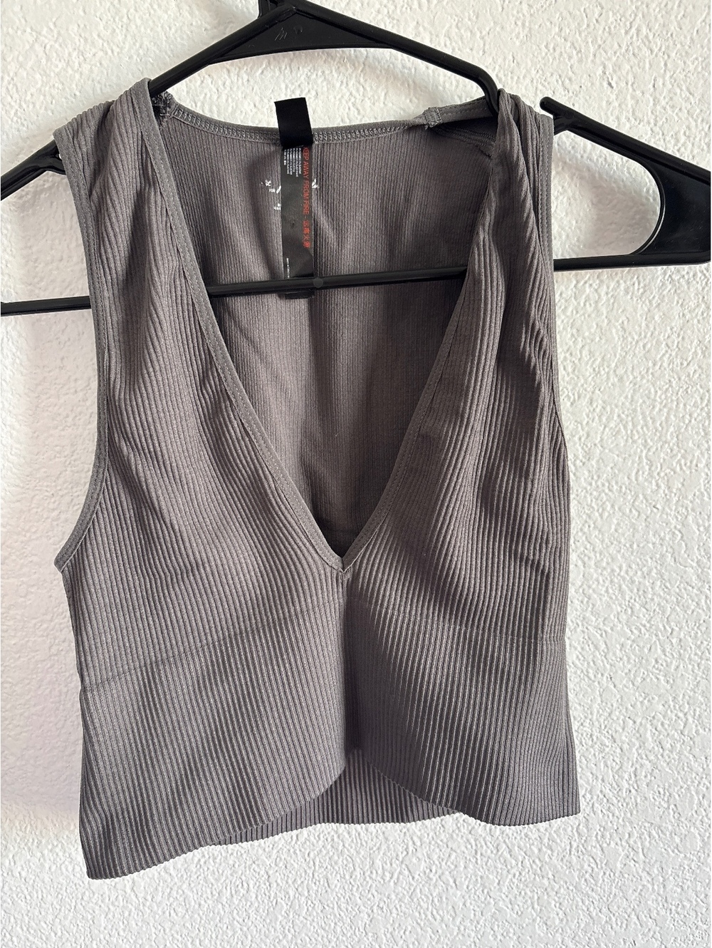 Gray Ribbed V-Neck Crop Tank Top from Urban Outfitters, Size Small